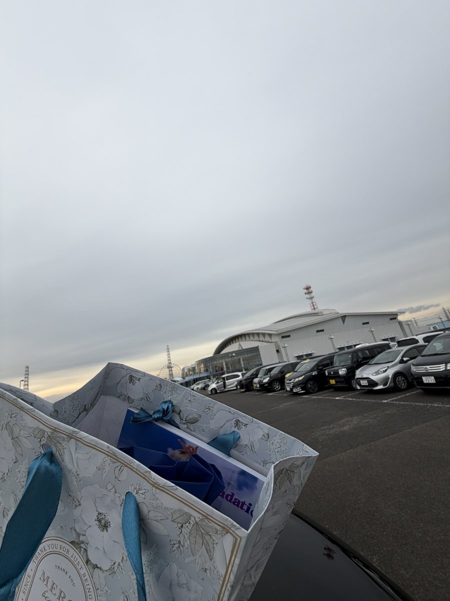 Gin8_Cos's tweet image. 離脱しました✨
短い時間でしたが交流していただいたレイヤーさんカメラマンさんありがとうございました🙏

自分の撮った写真がこうして形になるのは本当に嬉しいです😭
大切にします
#仙コミ