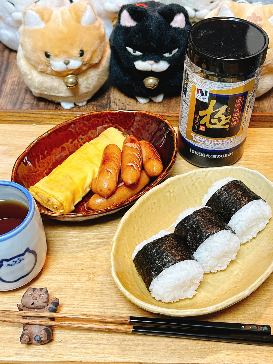 desmo_desmo_jp's tweet image. えー、本日の3時のおやつ🙄

ニコニコ海苔で極みおにぎり🍙🍙

ちなみに昼飯はポテチ食った🙄🥔

(ﾟдﾟ) 

#OnigiriAction 
#午後のクッキング🕒