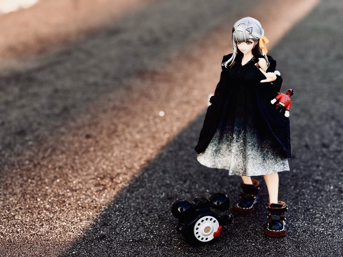 #蝸之殻 #スネイルシェル
<a href="/wozhike/">蝸之殻🐌SNAIL SHELL☆RA-04🦊狐火戦姫-穂乃火🔥水着Ver. 予約受付中🍊</a>様 
NIKKEモダニア

シンケンレッド(松坂桃李くん)
ジャケットのポケットに入れて
もしもし様と
少し寒い夕暮れ時に散歩

#AA服 #ちび謎生物