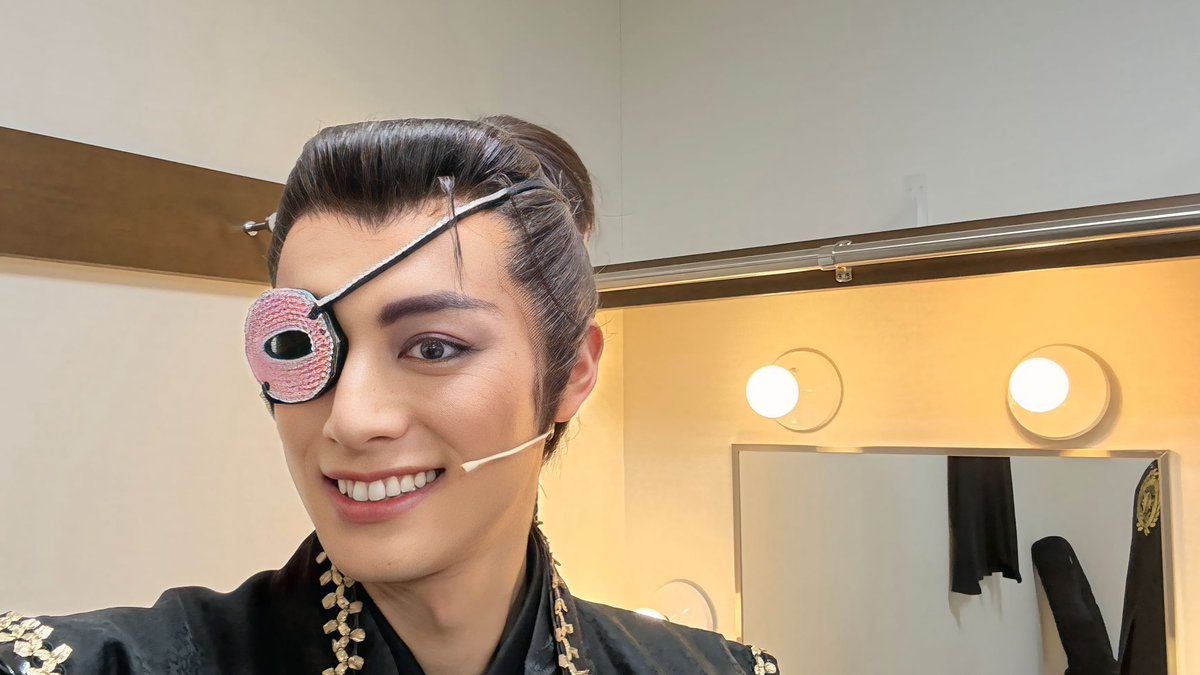 yuta_tachibana_'s tweet image. 『大逆転！戦国カーニバル』
大千穐楽！！ありがとうございました！！！
57公演のロングラン無事に終わりました！
素晴らしいカンパニーとスタッフさんそしてお客様！
もうこの生活に慣れすぎて明日からサンバがない生活が考えられません！
またお会いしましょう！オレ！
#戦国武将誉賑…