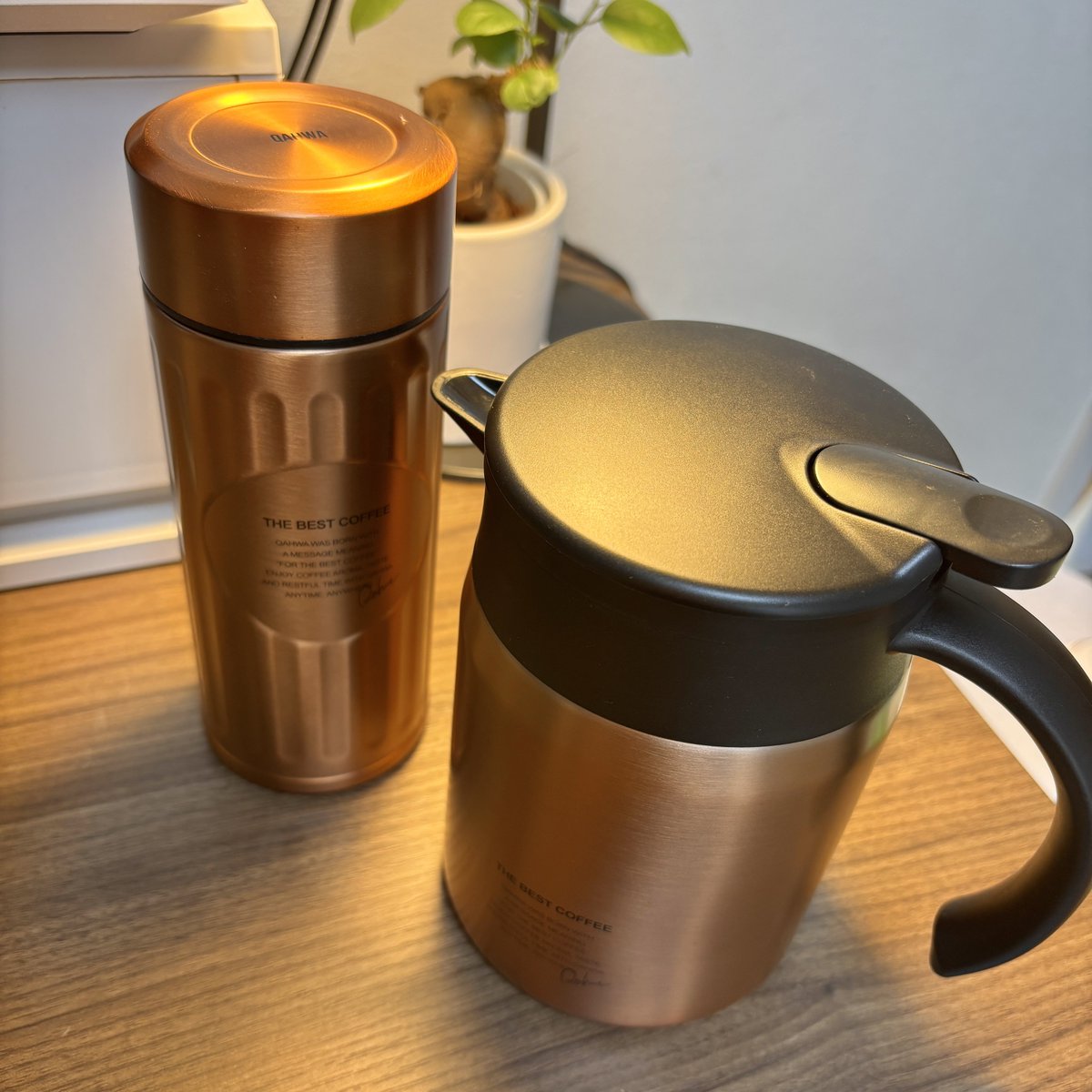 ブラックフライデーでカフアのタンブラーと保温サーバーを買いました☕️ 
タンブラーは仕事に持っていくコーヒー用、サーバーは家で飲む用に☺️☺️