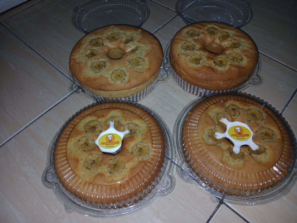 sapiibogelL's tweet photo. @tanyakanrl Hai
Aku jg IRT yg tdk boleh bkerja di luar rumah, tp dipersilakan eksplor hobi/bakat pribadi.
Ini hasil blajar otodidak ku, dr gk bisa masak sm skli sampe bisa baking tanpa ikut kelas/kursus berbayar.
Selain baking, aku jg bisa cosplay jd crafter, bikin buket, mahar &amp; semacamnya. https://t.co/xgxFm1uysT