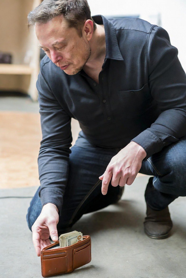 Parodyelonnews's tweet image. If you found a wallet with $1000, would you return it? 

A. Yes

B. No