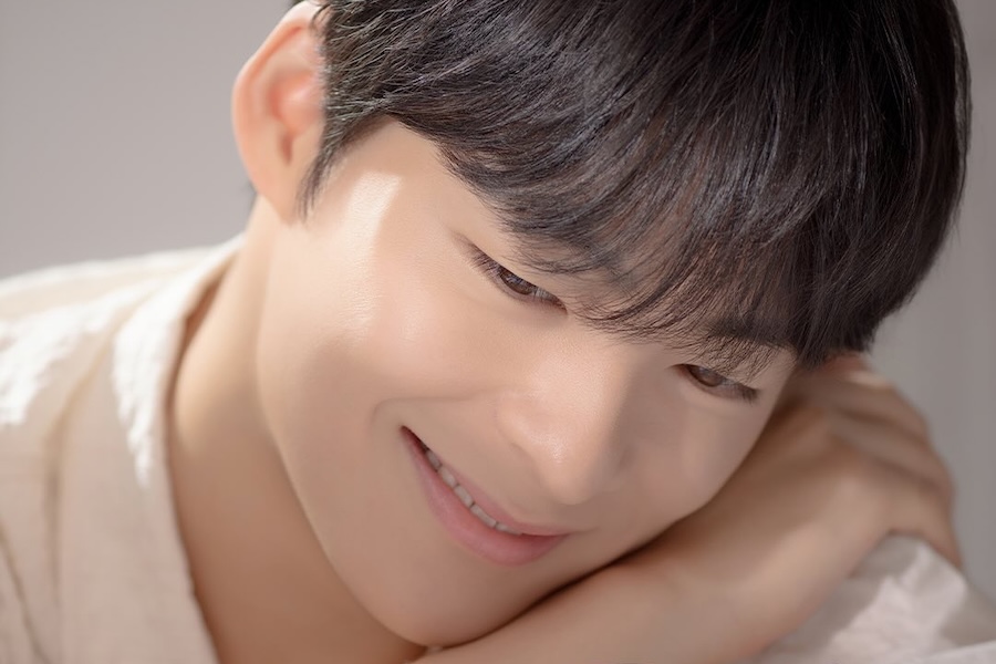 soompi's tweet image. #SongGeonHee Announces Military Enlistment Date
soompi.com/article/180026…