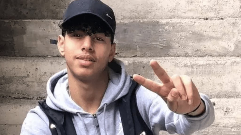 SalisIlaria's tweet image. Un anno dalla morte di Ramy El Gaml.
Ragazzo di periferia, nuovo italiano, giovane proletario.
Per qualcuno solo un “maranza” in meno, una vita di serie B, uno dei quartieri problematici.
Per noi figlio del popolo, per sempre.
❤️‍🩹🕊️