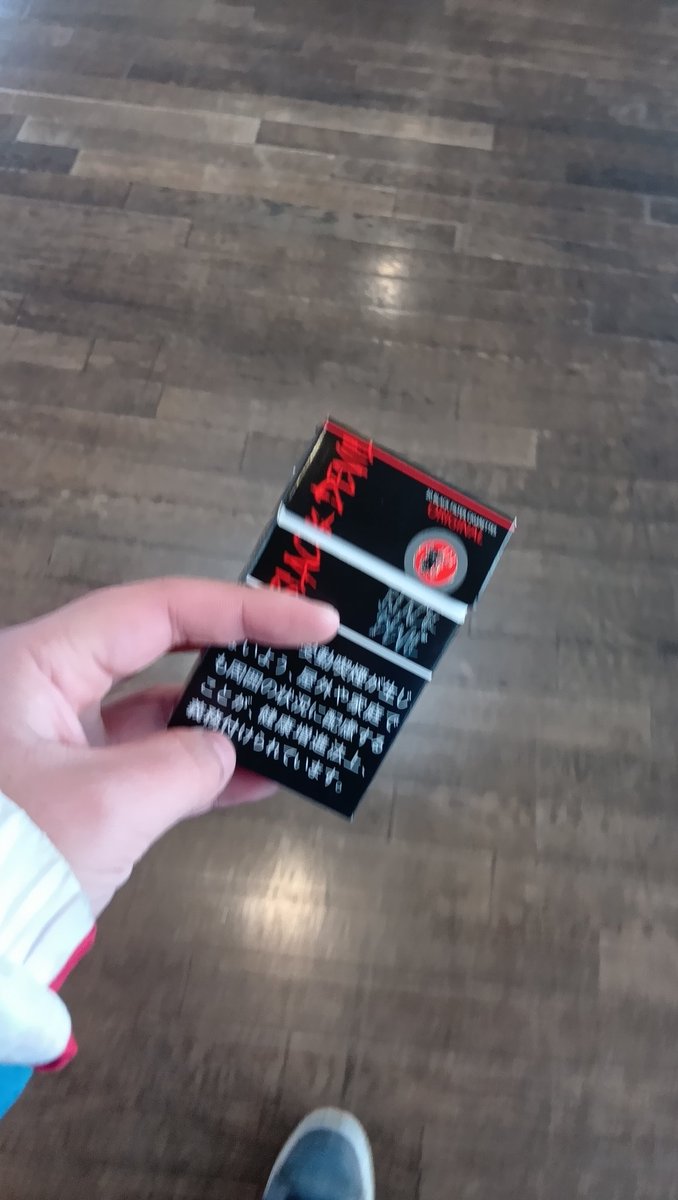 rabbiteye315's tweet image. 喫煙所で初対面の2人と雑談した
お達者で