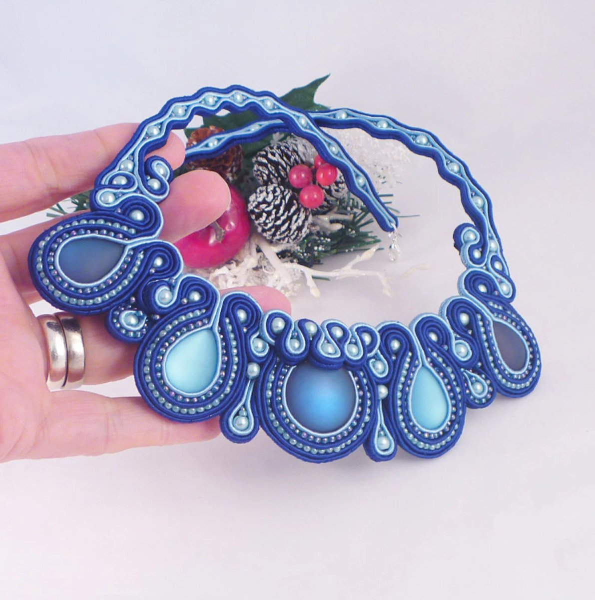 Have A Blue Christmas

This beautiful statement necklace is in my sale now.

etsy.com/uk/listing/563…
 #EarlyBiz #blackfriday #mhhsbd #shopindie #etsysale