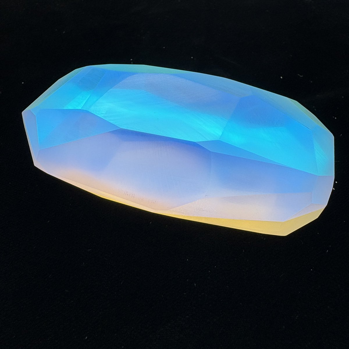 Post by 🌈💎光とガラスのコラボ 虹の結晶 モナジー工房 on X: また