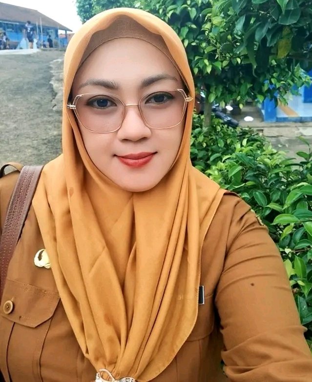 Pingin punya pendamping lagi biar ada yg antar jemput kerja bunda hehe