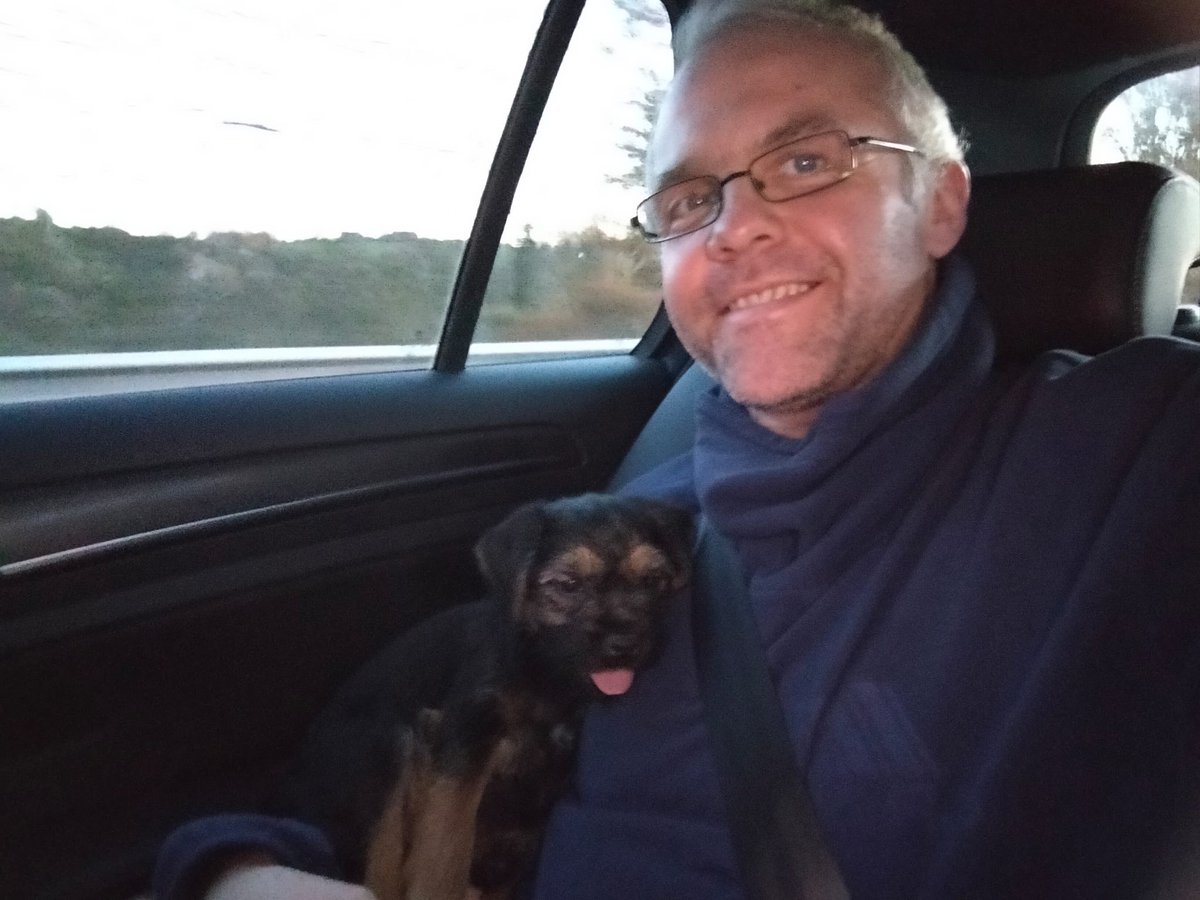 HomesChristineH's tweet image. Pals, it’s my 2 year Gotcha anniversary today! Here I am on the car journey home with ⁦@revdlouisjj⁩ We promised your mum Gin we’d look after you to the best of our ability &amp;amp; hopefully she would agree that with us you landed on all 4 paws (&amp;amp; the big bed) #BTPosse #Benedict