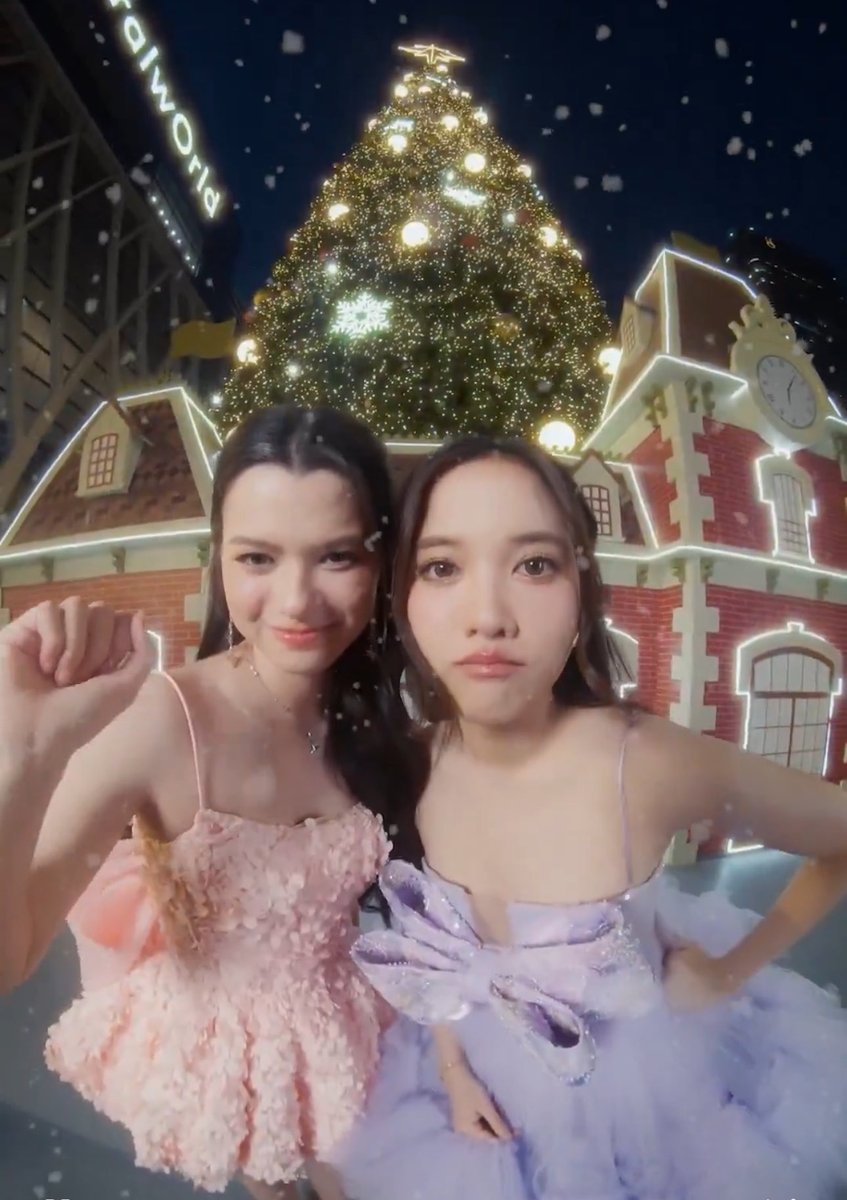 FreenBeckyUS's tweet image. We were busy with another TP when we trended for the last CTW TP so we didn’t reach our goal, let’s reach it today!

Comment w/tags 
WE CAN DO IT!

SAROCHA REBECCA DISNEY AT CTW
#centralwOrldXmasXFreenBecky