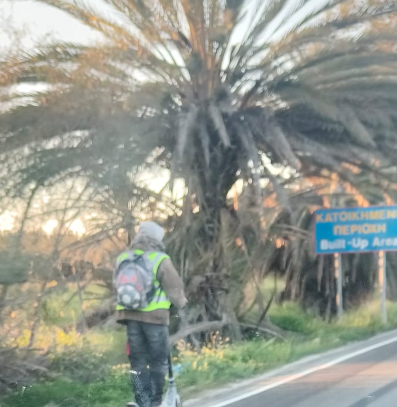 Επιτέλους ασχολήθηκε κάποιος με το θέμα. 

Προσθέτω τα ηλεκτρικά πατίνια που κυκλοφορούν χωρίς φώτα 

<a href="/Prountzos/">C.Prountzos</a>