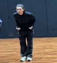 usermsrightiee's tweet image. The sky just turned purple, my ex apologized, my toilet started flushing money, a bee saluted me, got back my mental sanity and my neighbor keeping her mistake pregnancy bec of this photo the fabric of my reality is glitching in gratitude