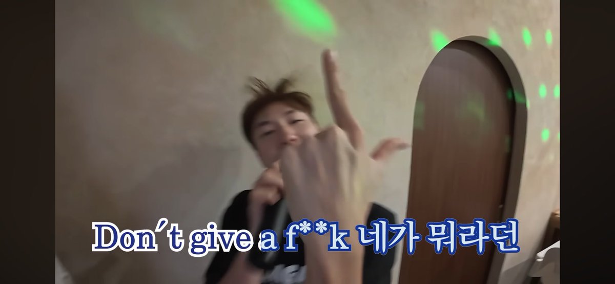 hhhongkey's tweet image. 찰스엔터 대구 브이로그 보는데 차에서도 듣고 숙소에서 노래방에서도 불러서 두번 만났슨