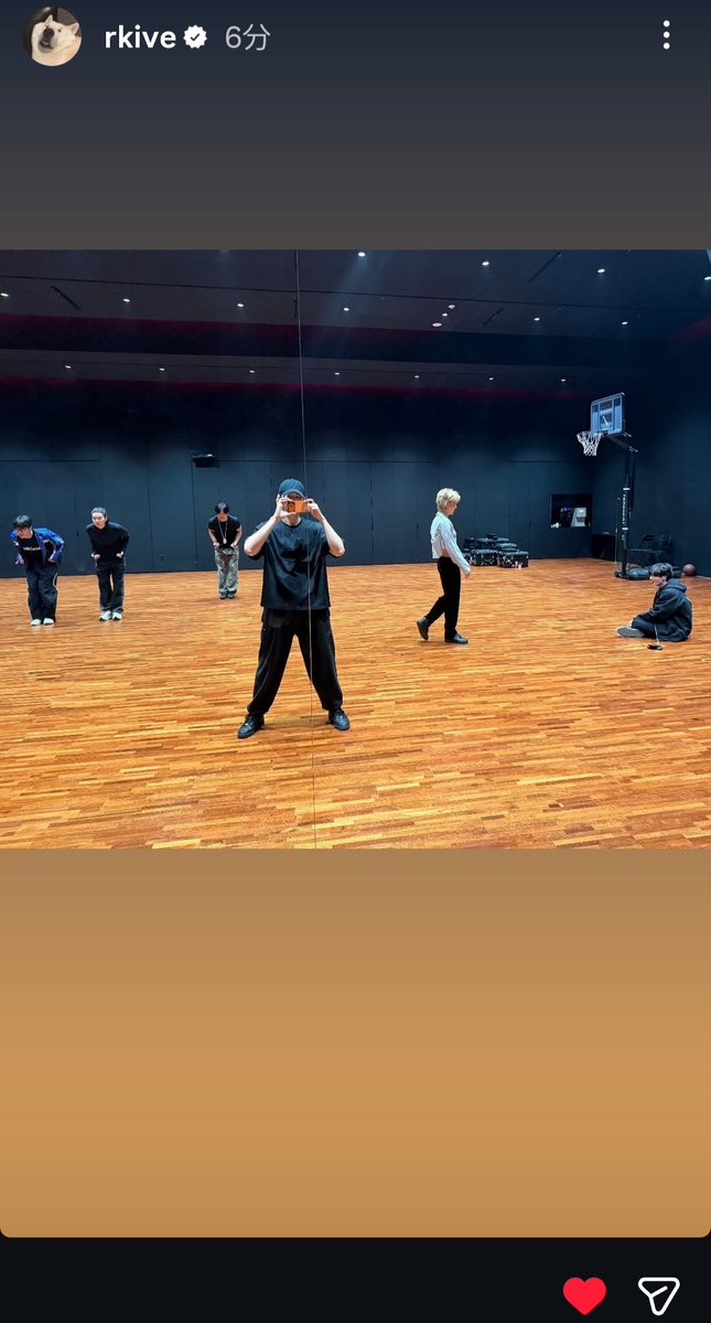 jimina74_1013's tweet image. うわーん😭❤️❤️❤️❤️❤️
ユンギもいるー😭💜💜💜💜💜
ジミンかっこいー😘
髪ボッサも大好き😍
ナムりんいつもありがとう☺️

#BTS
#BTSis7
#WithJiminTillTheEnd
#LoveYouJimin
#지민
#ジミン
#Jimin of @BTS_twt