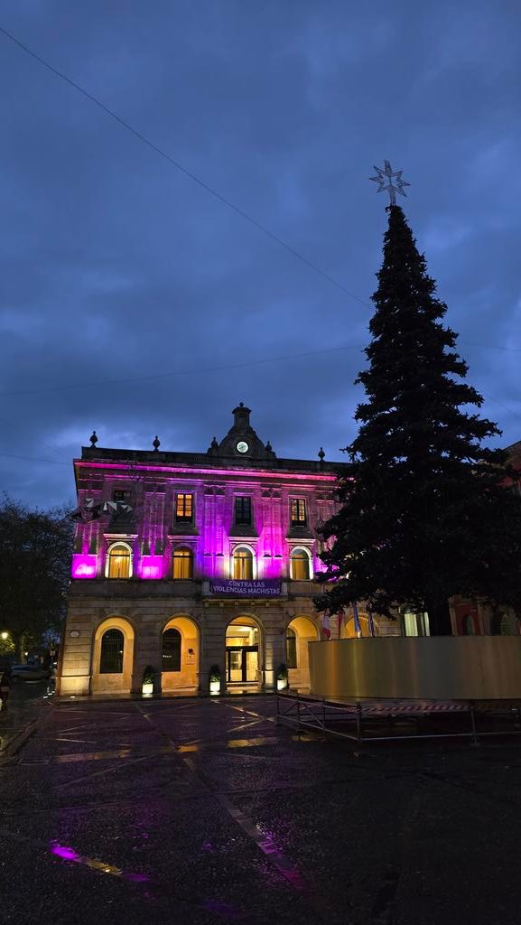 rubenedelrio's tweet image. Ya plantaron el pino