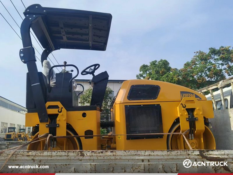 acntruckcn's tweet image. LUTONG LTC204 road roller🚜
Main configurations of LUTONG LTC204 road roller:
📢Engine: Changchai ZN390B
📢Horsepower: 26.5 kW
📢Emission standard: National III
📢Operating mass: 4000 kg
📩Email: sales@acntruck.com
#roadroller #lutong #machinery #ACNTRUCK