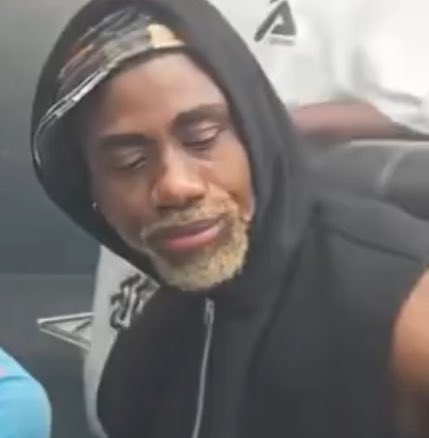 4ssseen's tweet image. “big groupie” smh