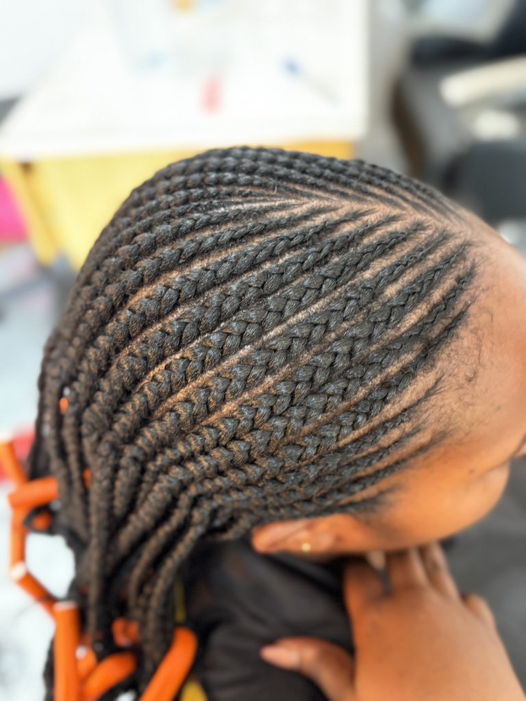 Ajalo_'s tweet photo. Are you looking for where to do neat painless cornrows from?
Look no further 
Call or WhatsApp 0752063636 for booking and inquiries https://t.co/QEOGPx50RD
