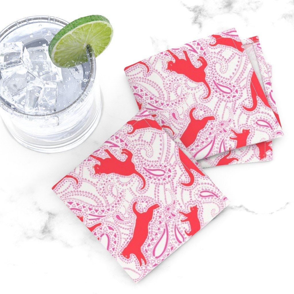 PaisleyPowered's tweet image. The Paisley Cats fabric is available in a range of colours. Shown here is the red-pink version that has been made into napkins. If you know a cat lover, why not treat them to a unique gift. #catlover #catdesign 
spoonflower.com/en/fabric/5443…