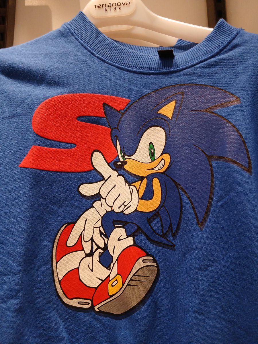 RogerDatSoldier's tweet image. While I was at the mall, just looking at some clothes while I wait my mom to do the same thing...

I found this 🫠