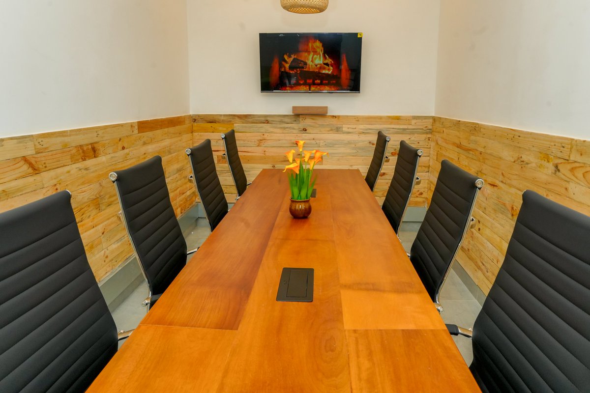 JengaLeo_cowork's tweet image. Need a space for your next pitch, workshop or webinar? Our meeting rooms are designed with you in mind. 

Call 0716 888 333 or 0116 555333 to book a tour.

#MeetingRooms #ProfessionalSpace #NairobiCoworking #JengaLeo
