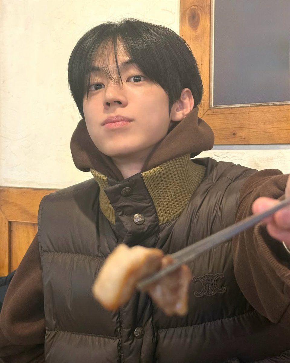 𐔌՞･·･՞𐦯 tweet media