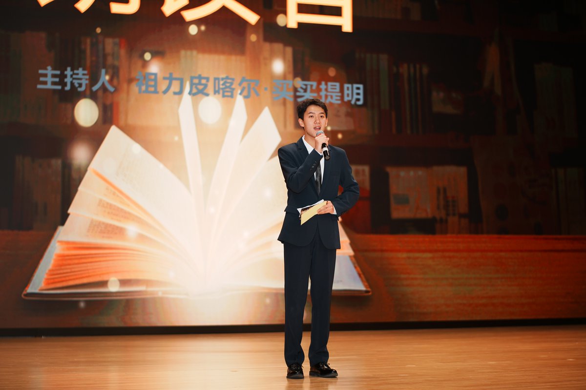 HIT_1920's tweet image. The final round of the 22nd &quot;Top 10 Hosts&quot; competition of the #HarbinInstituteofTechnology (HIT) has been held. 

Through diverse perspectives, they interpreted Chinese #stories and conveyed their youthful reflections – shining brightly in their own unique ways.