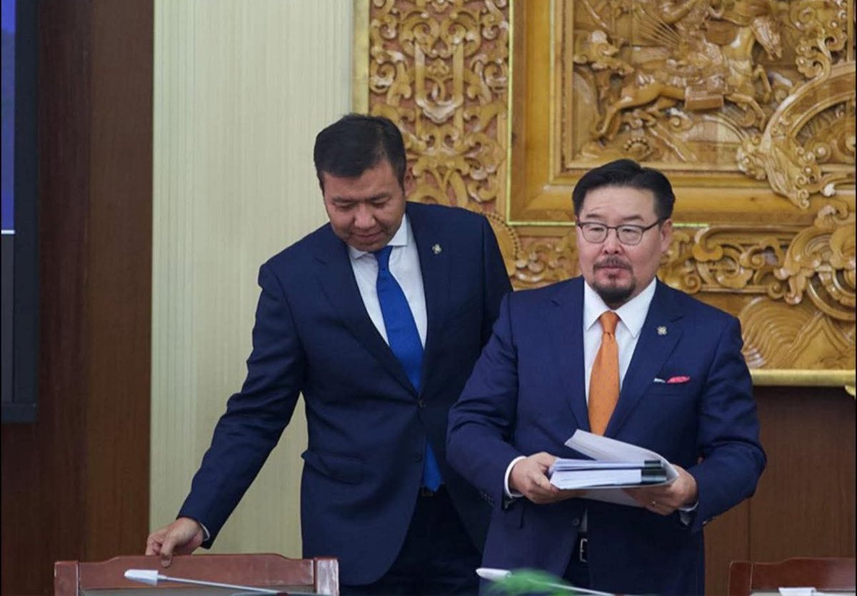 Сайд болоод илчлээд, барина, хорино гээд байсан, яаж байдаг юм болдоо...