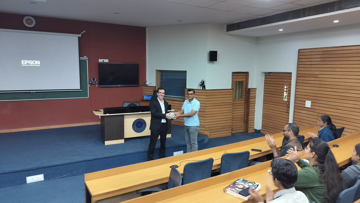 chm_iiserb's tweet image. It was a great pleasure to host Prof. Remi Metivier, Université Paris-Saclay and listen to his exciting talk on &quot;The wonderful world of diarylethenes, from fluorescence photoswitching to energy storage&quot; @chm_iiserb @iiserbhopal