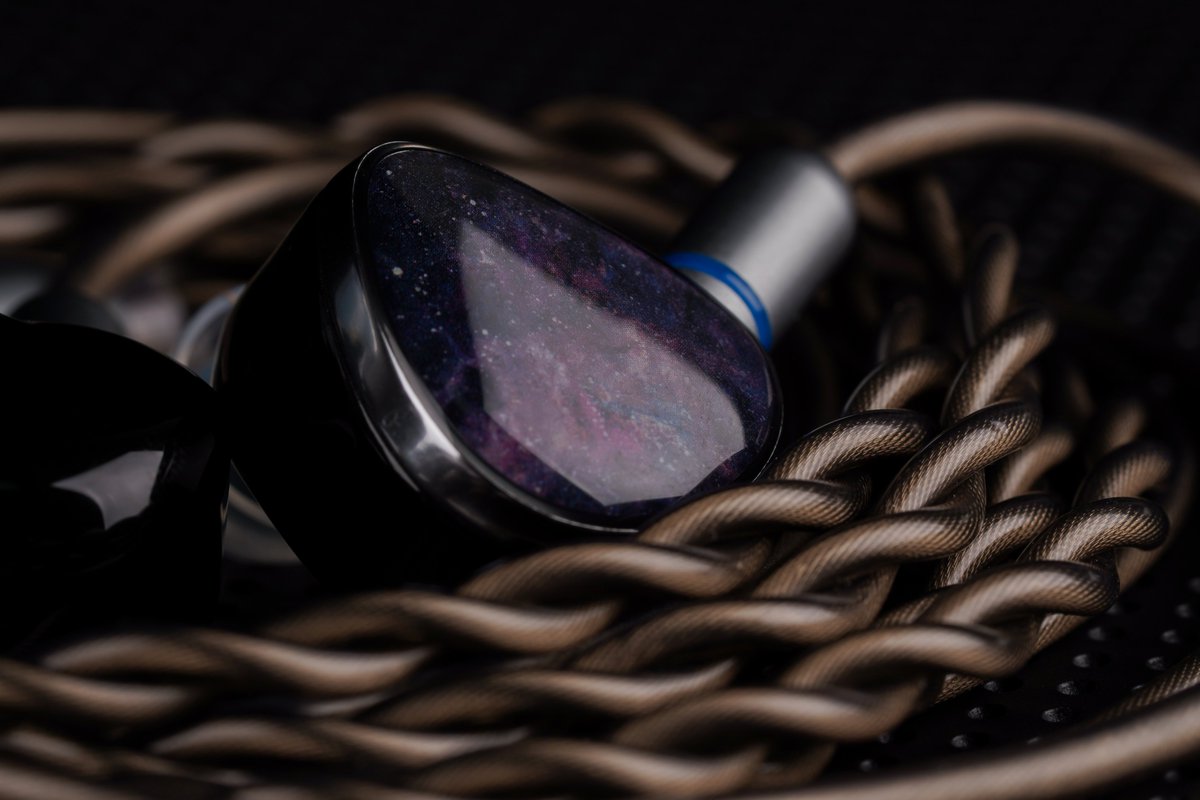 NiceHCK_Audio's tweet image. 【NX8、ブラックフライデーセール開催】
通常価格29999円➡️セール価格23399円（22％OFF）
amazon.co.jp/dp/B0DMSBGWVH
✨片側1DD+6BA+1PZTハイブリッドイヤホン
✨ボーカルと楽器がより繊細で豊か、ナチュラルな音
✨交換可能な音響フィルター、星空模様のフェイスプレート
⌛️12月01日23：59まで
#NICEHCK…