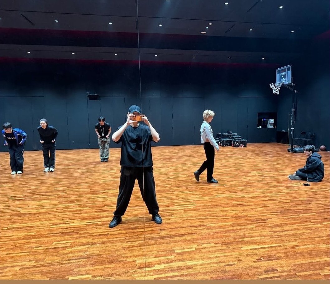 정국 tweet media