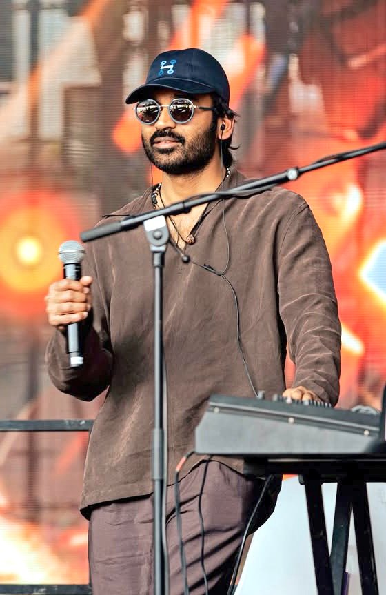 Chowdrey_Pro's tweet image. Youth Icon @dhanushkraja 🔥 

#TereIshkMein