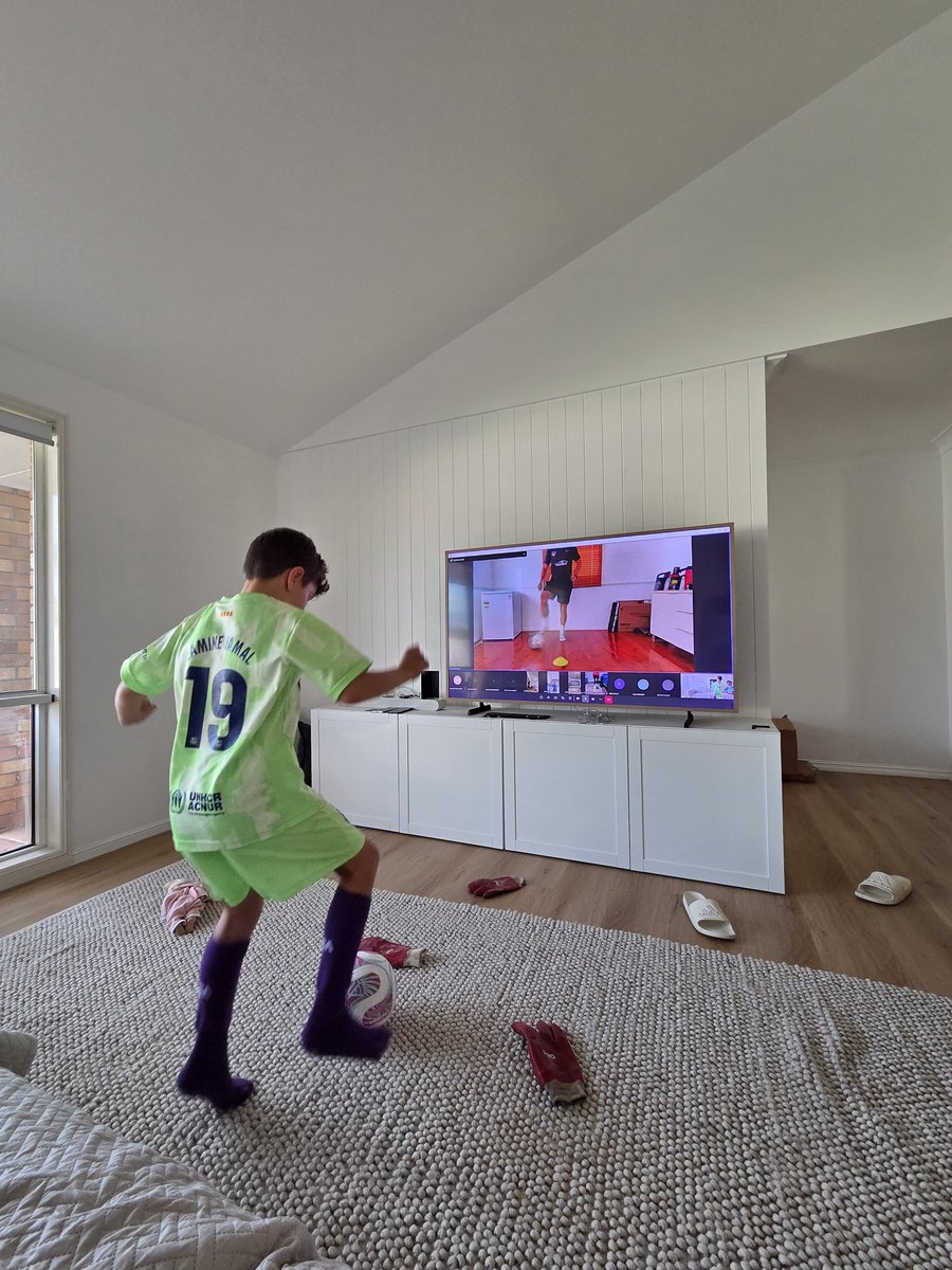 daniel_scuteri's tweet photo. iPhones cannot, I repeat, CANNOT do this.

My sons football training was cancelled and made an online teams session.

Rather than just viewing the session on the inner display of the Fold 7, I used Wireless DeX to cast to the TV and made the teams call full screen.

Then using flex mode, I propped the camera up so it pointed at my son doing the drills.

THIS is what makes Samsung great, not a bigger telephoto sensor or silicon carbon batteries (although still do those Samsung 😅😅)