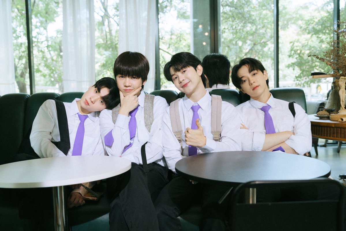 wabisabiTH's tweet image. ติดจองแล้วจ้า ลงอวดเฉยๆ😌

4EVERU PART2 Q14
#FoureverYouP2Q14
@oattrttt @cooheartt 
@tonliew_mtp @basjtr