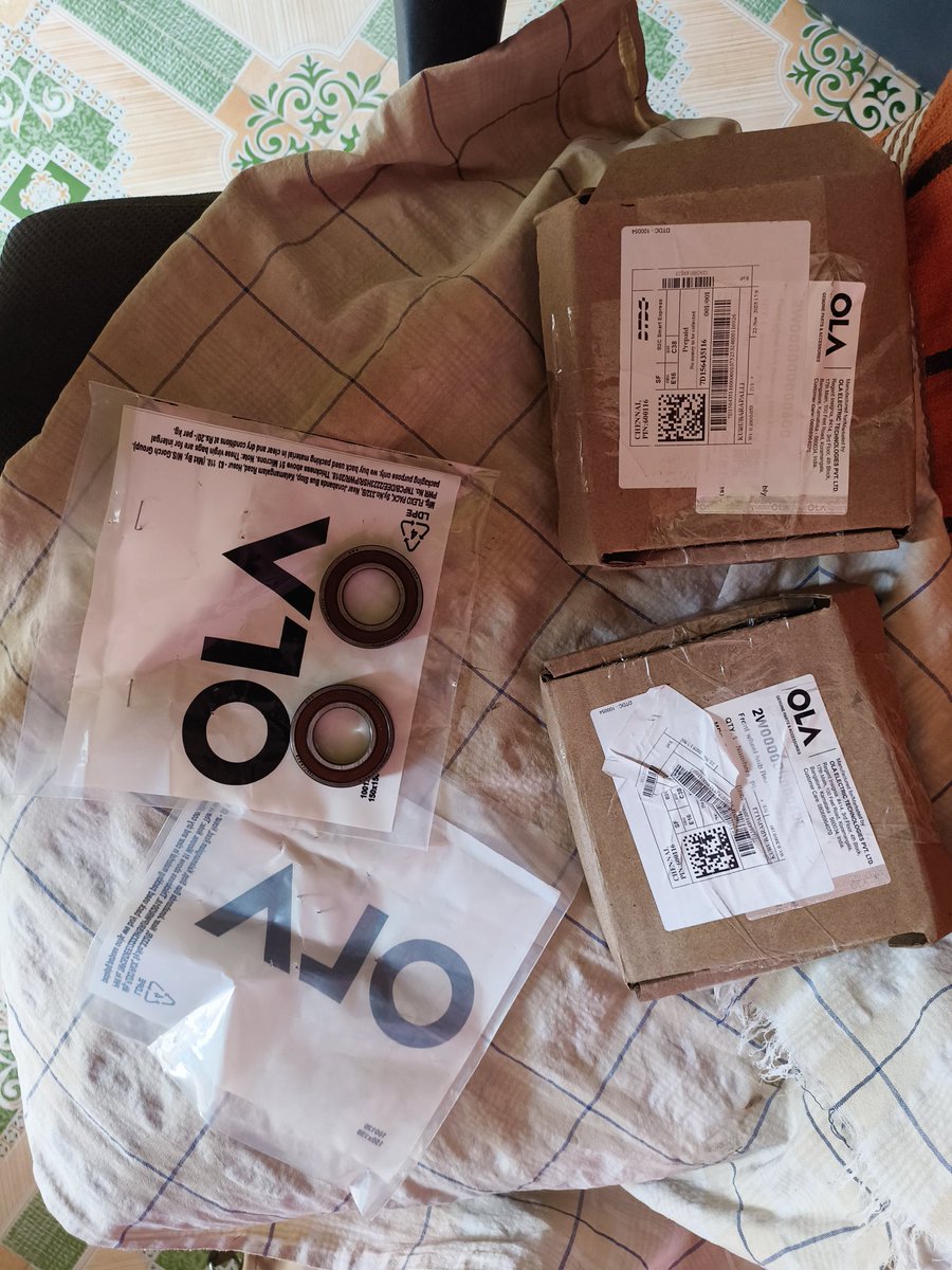 KARTHICKnf's tweet photo. @OlaElectric I ordered OLA s1 gen 1 6004 6005 bearing today i received the order but i received two 6005 bearing https://t.co/mYq6VjTqUA