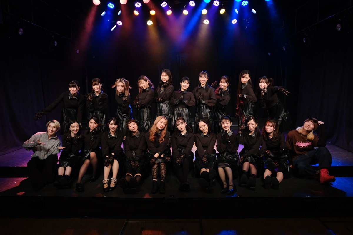 Lis_skmt's tweet photo. #ピンクサンダー 昨日終演しました。
ご来場頂いた皆様、本当に⚡️誠に⚡️誠にありがとうございました。
お稽古がしんど過ぎる時もあったけど、乗り越えた最後はやっぱり楽しかった〜で終わり〜✌️
踊る舞台に出るっていう夢を叶えたから次はどんな夢を叶えようかな？🪄
門下生 コロン役/坂本 結🦌 https://t.co/hmhvQk8L71