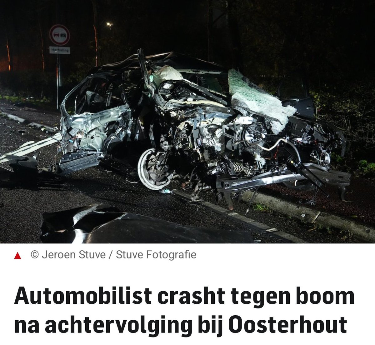 Automobilist crasht na achtervolging door politie in Raamsdonksveer