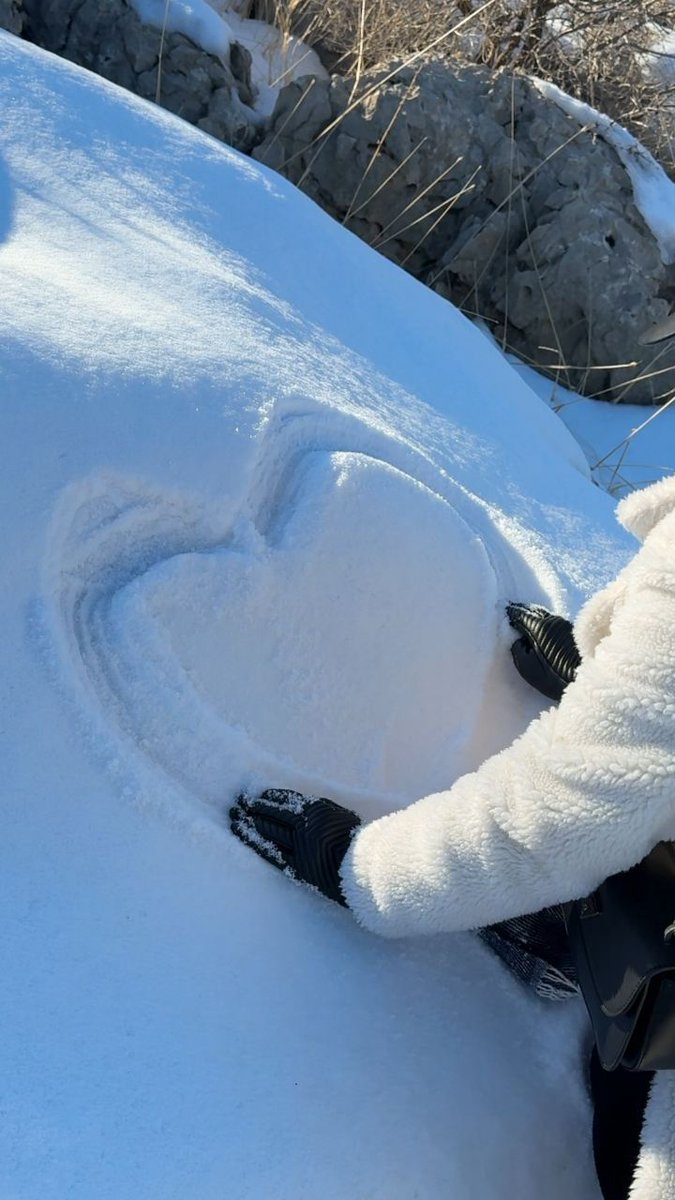 HmryLtyft's tweet image. ليتني أستطيع النظر إلى عينيك واخبرك إني

#أحبك❤️

#صباح_الاجواء_الحلوه