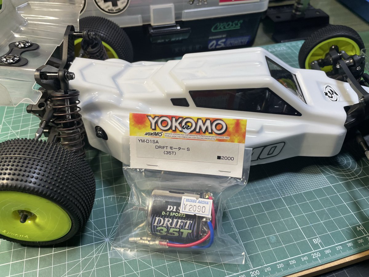 tsukarc's tweet photo. 昨夜つくパーオフロード祭に出た夢をみました。

マーシャルレスクラスで決勝Aメインに残ったのに、転けちゃいけないプレッシャーに負けて3周で撃沈😱

いやな夢だった…😵‍💫

さて、来月のラウンドオフロードレースの準備でもするか！😄

#つくパー
#つくパーオフロード祭 https://t.co/AdwDW3sIP5