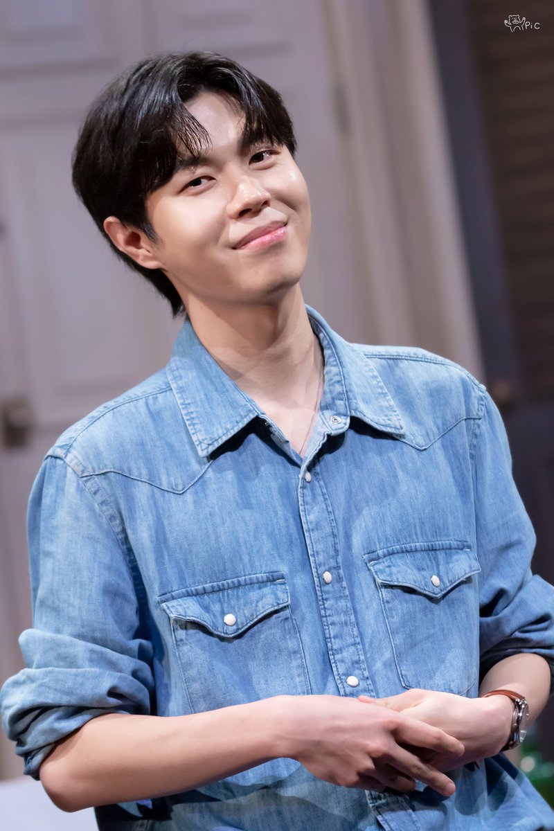 251123 보이즈 인 더 밴드 밤 무대인사  
도날드 (#곽다인 배우)