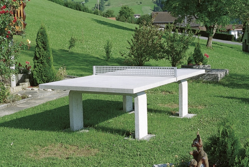 Avec l’installation par GTSM Macolin de mobilier urbain moderne, tel que les bancs et tables assortis Prima de Escofet 1886 en béton ainsi que la table de ping-pong en béton GTSM, la commune de Gland invite désormais chacun à profiter de l'espace public.
gtsm.ch/fr/blog/la-pep…