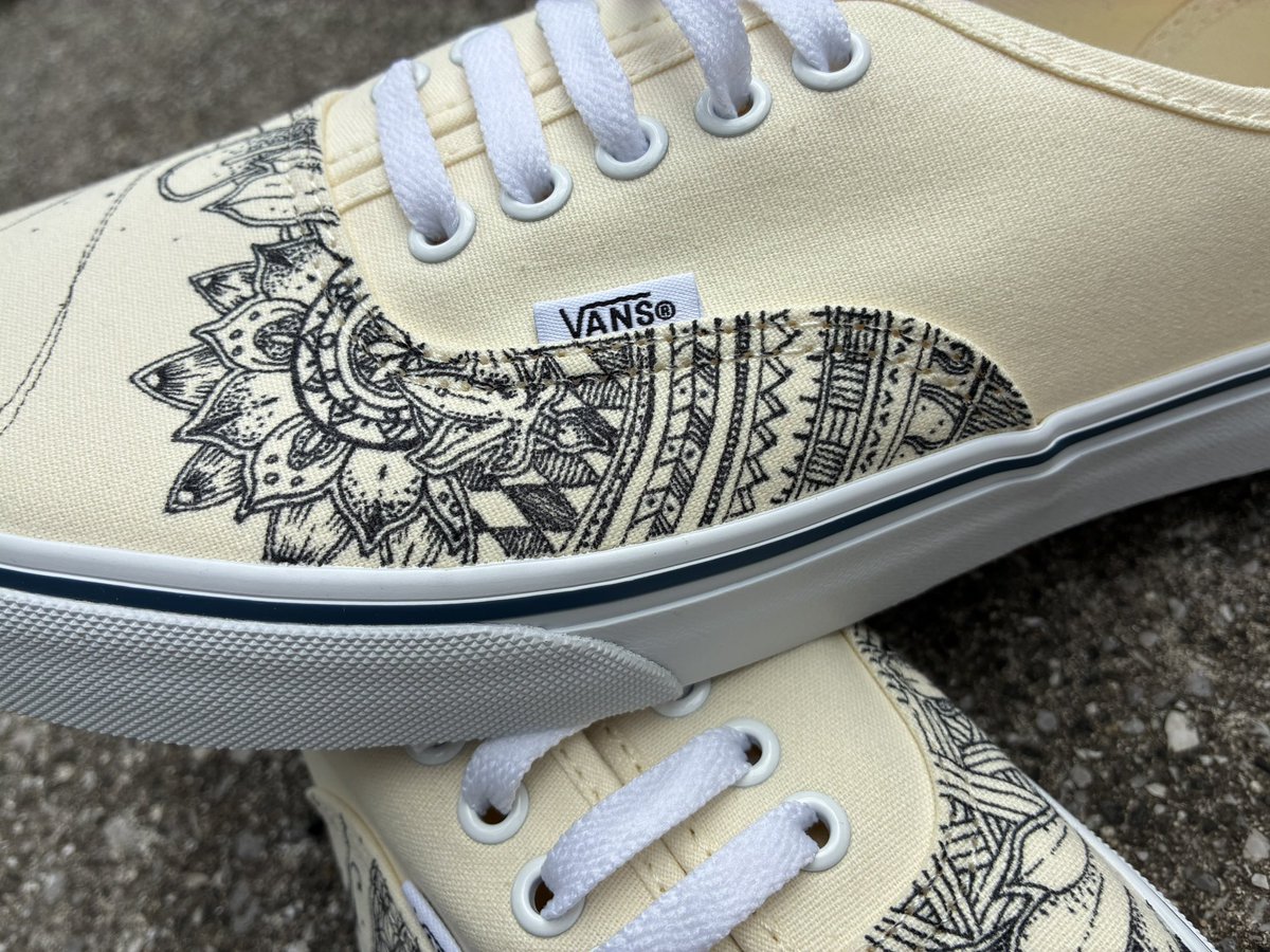 オーダーありがとうございます🙇‍♂️
#カスタムスニーカー #vans