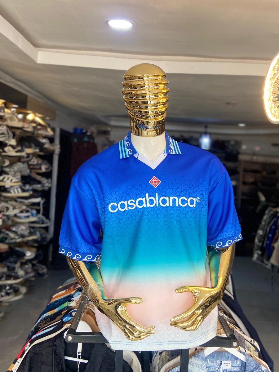 shieldclothings's tweet photo. This isnโt your regular jersey โ this is retro luxury.
A design that owns every look effortlessly.
Shop at Shield store today!
Price: N35,000
๐ Opposite Hillcrest Stores, NNPC Ajanla, Akala Express, Ibadan
๐ +234 816 387 7589
#ShieldClothings #RetroJersey #zeudiners #brunardo https://t.co/pHlO6OyBV5