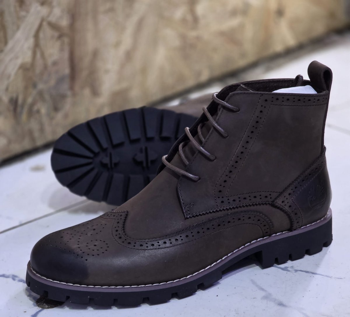 happyfeet_kicks's tweet image. #Cancercaresupport  #Truthoverpropaganda   stop selective reporting   #TanzaniaFactsmatters  Eze   Malaysia 

Reach out 0758127894 and we deliver countrywide, price 4900/= ,why miss this boots now ,size 39 to 45 
Pure leather rubber sole
