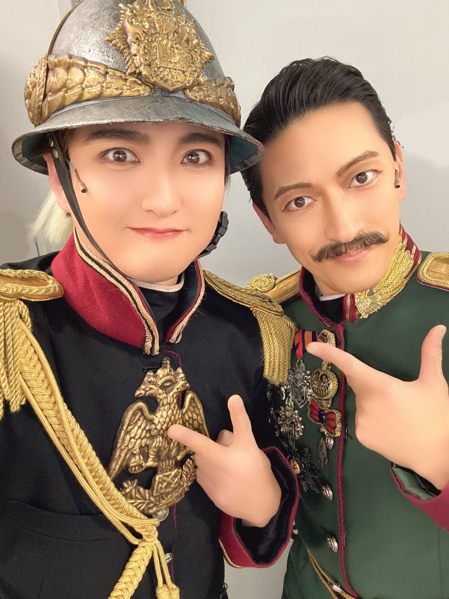 YUKI_SASAKI_67's tweet photo. #エリザベート 59公演目！
ご観劇いただきありがとうございました！✨
今日は朝隈さんと📸
楽しく幸せな1日になりました！
みなさんありがとうございました！！

#シュテファン https://t.co/AW53CB5pnO