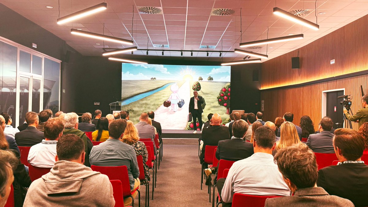 Un tipo cambió el mundo sin dinero ni poder:

Jesucristo.

Empezó con solo 12 personas.

Y 2.000 años después, seguimos hablando de él.

¿Su secreto? Amor, equipo, comunidad. ❤️

¿Y tú? ¿Estás construyendo la tuya o sigues solo?

#CipriQuintas #NetworkingConCorazón