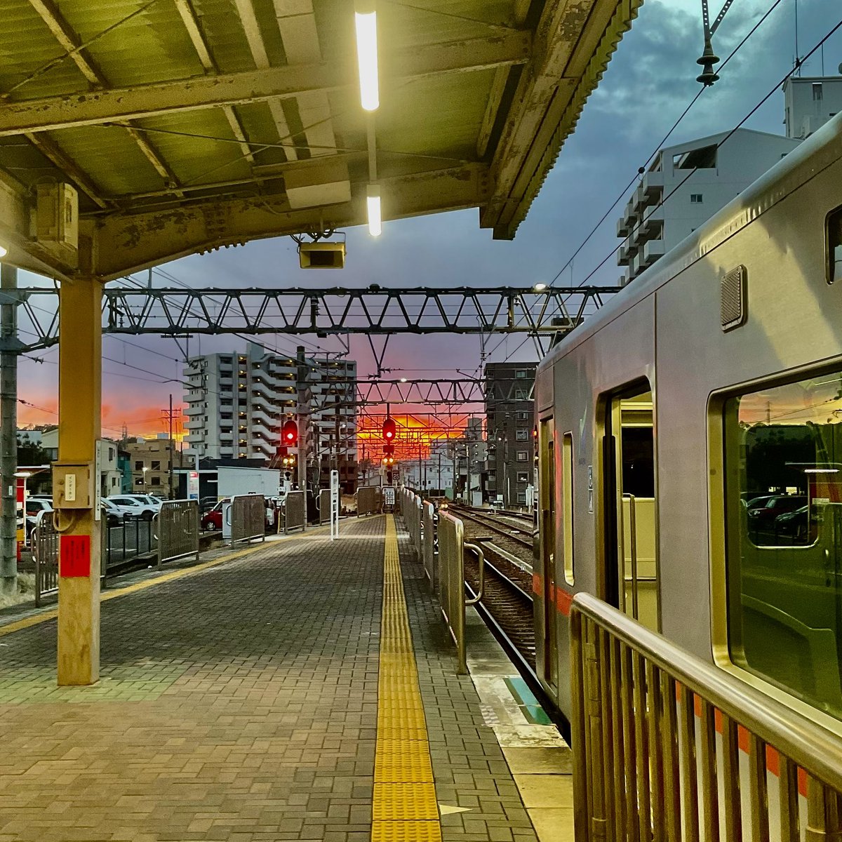 今日もお疲れ様でしたー
さあ果たして無事に帰れるのであろうか？
(調べていない)