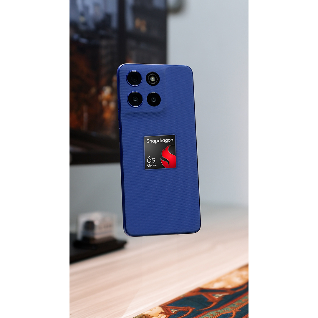 youtube.com/shorts/wayG5zh…
The fact that you can buy Moto G57 Power for 13k in the first sale ( December 3 ) makes it a super value for money deal

Checks all the basics. After reading the comments its understandable that many still want a LCD option at this price range! Review soon