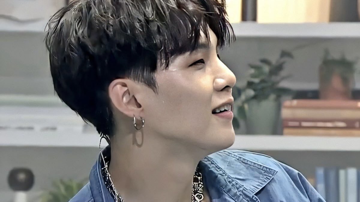 eternalhyyh's tweet image. bringing back his iconic looks OH HE MUST BE INSANE